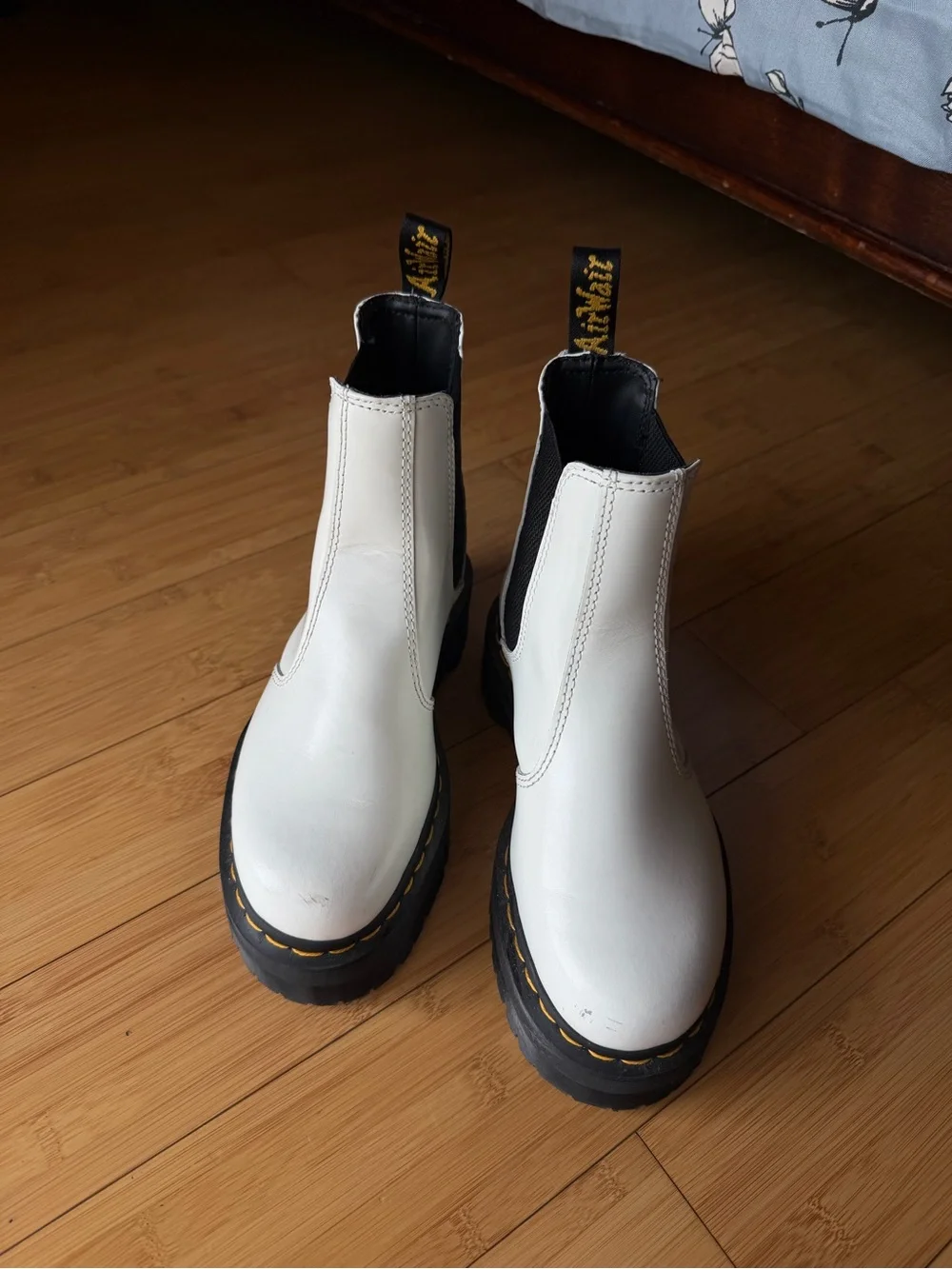 2976 Smooth Leather Platform Chelsea Boot